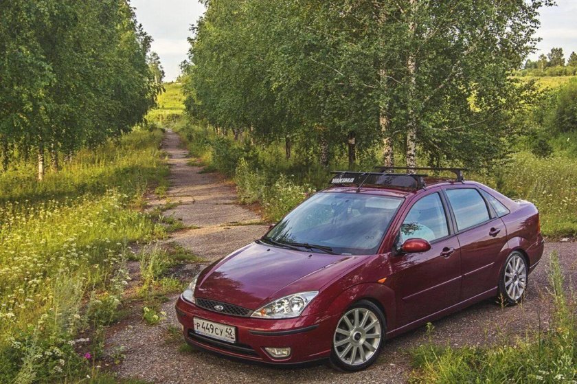 Форд фокус 1 седан красный