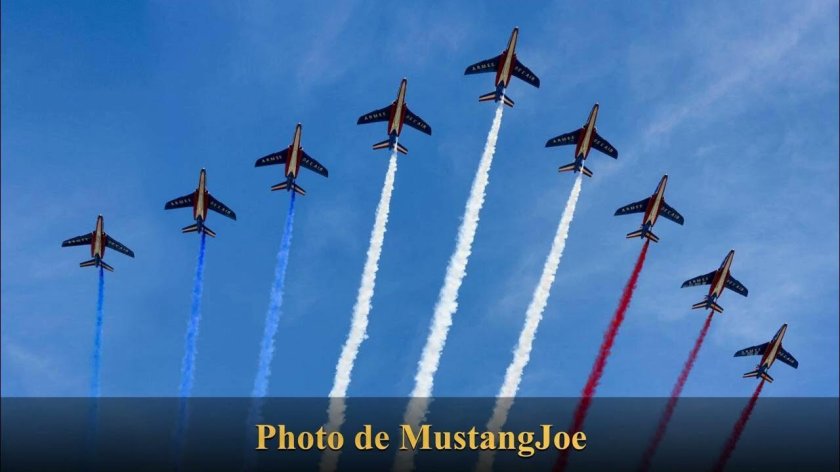 Военные самолеты в небе