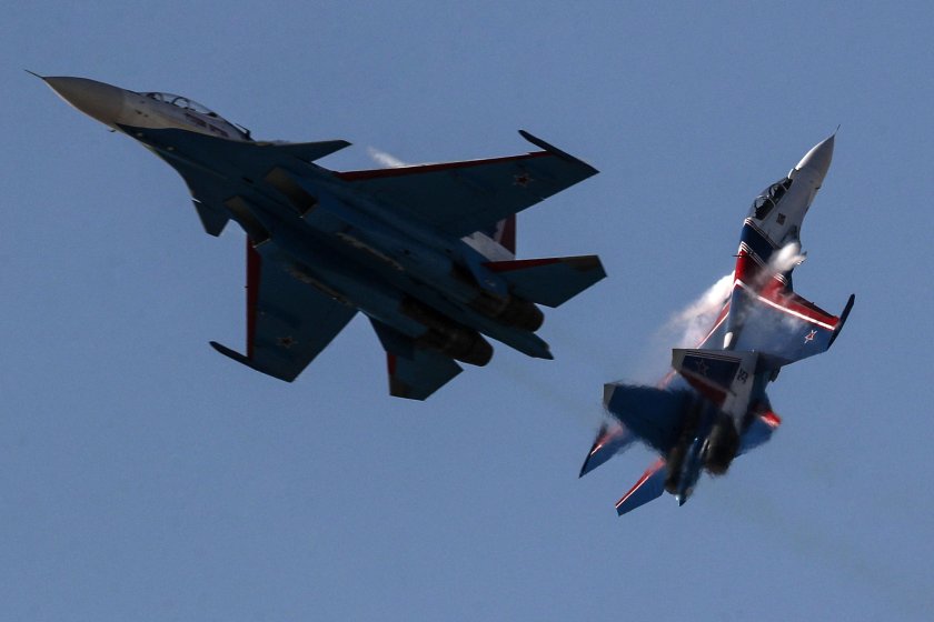 Истребитель Су-30