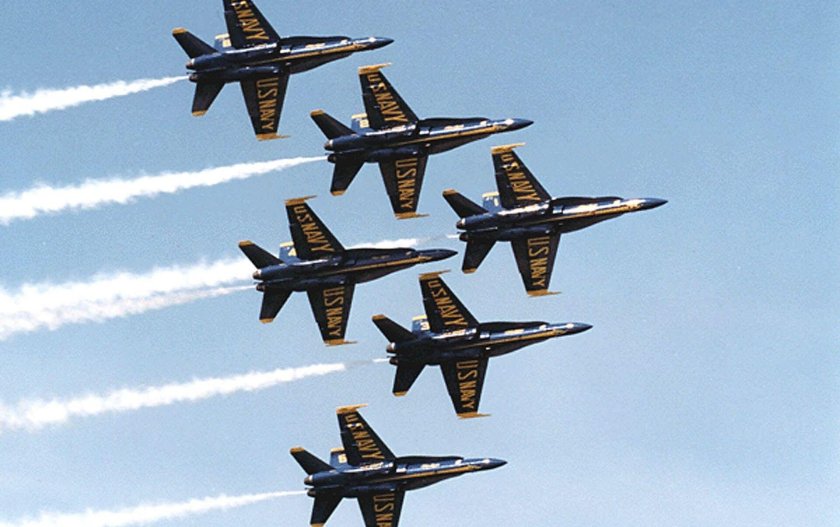 Самолет военный