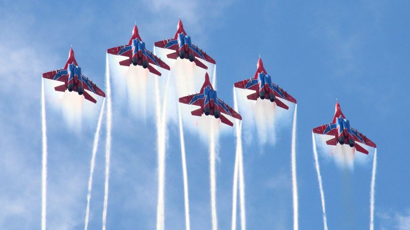 Миг-29 пилотажная группа Стрижи