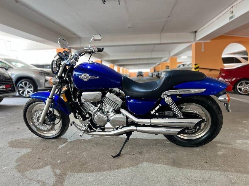 Honda magna 750