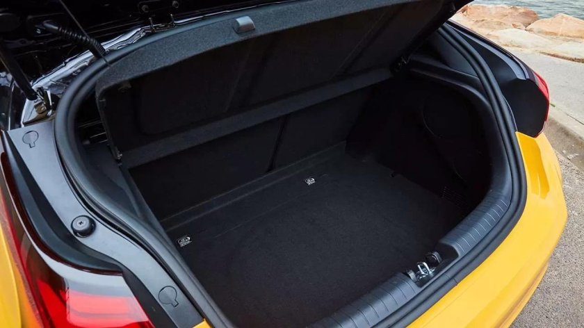 Хендай Велостер багажник