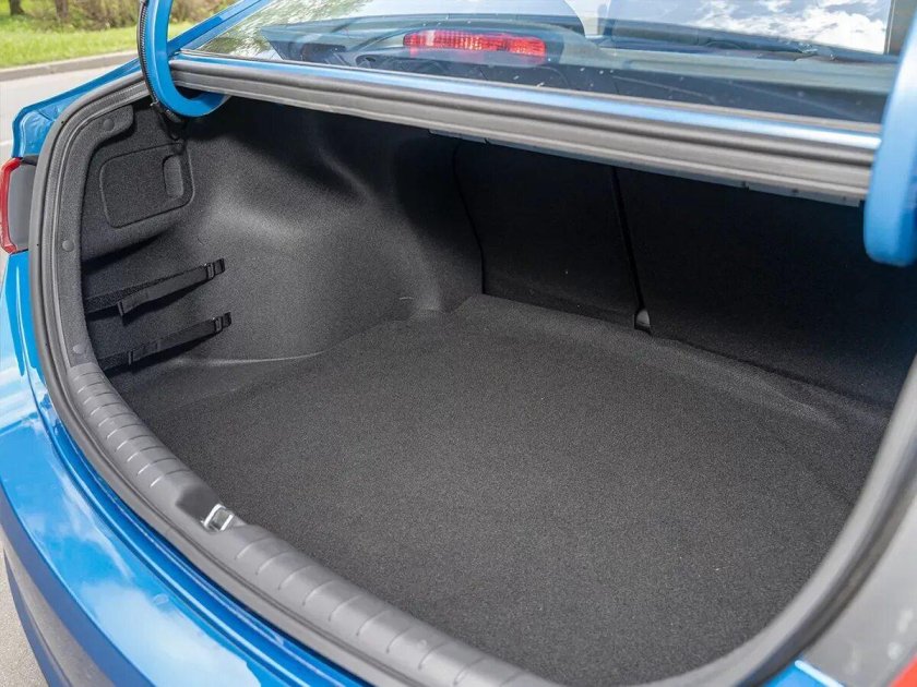 Hyundai Solaris багажник