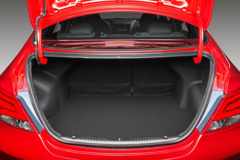 Hyundai Solaris хэтчбек багажник