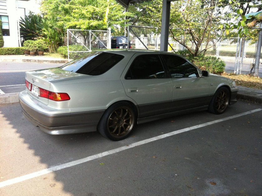 Toyota Camry sxv20