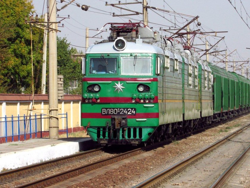 Электровоз Узбекистан