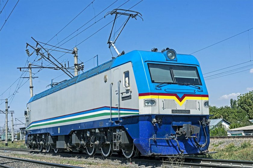 Электровозы Узбекистана 717