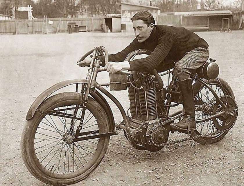 Первый Харлей Дэвидсон 1903