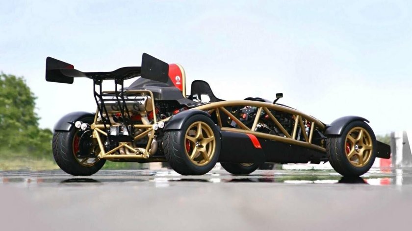 Ariel atom 500 v 8