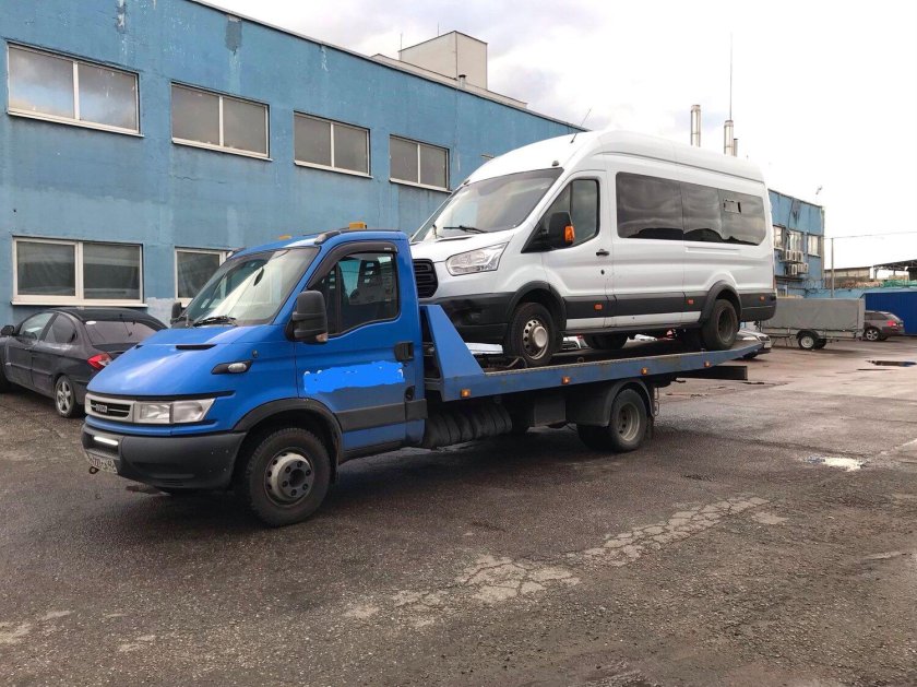 Эвакуатор коммерческого транспорта