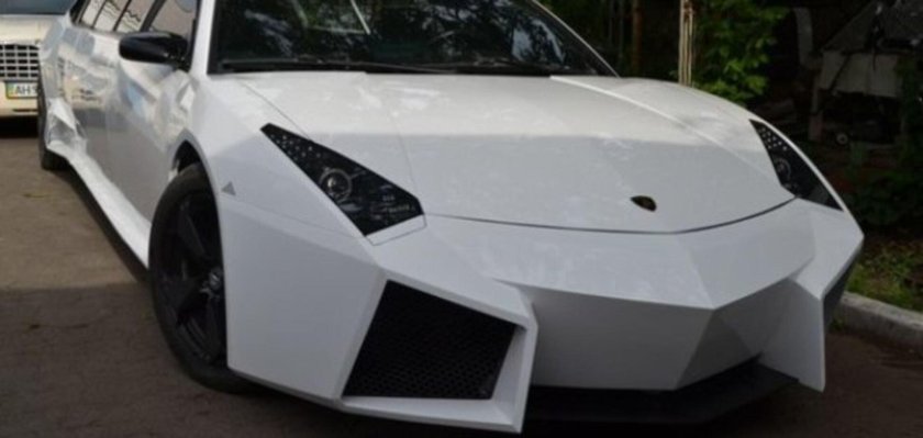 Ламборгини Ревентон лимузин