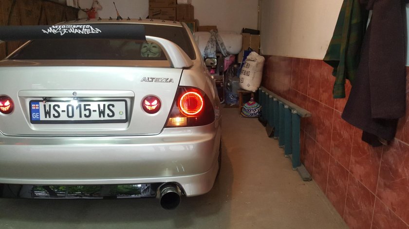 Задняя оптика Тойота Альтеза