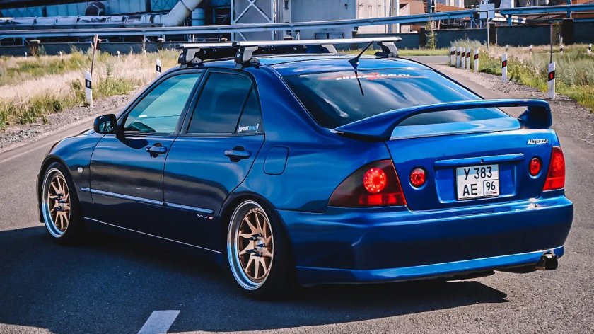 Тойота Алтезза 2001