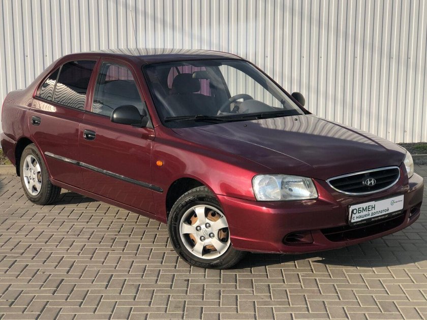 Хендай акцент 2008 красный