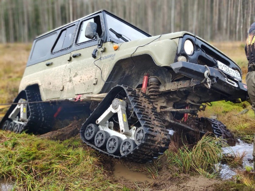 Уаз 469 гусеничный