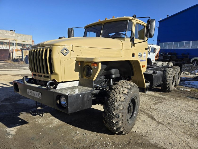 Урал 4320 седельный тягач