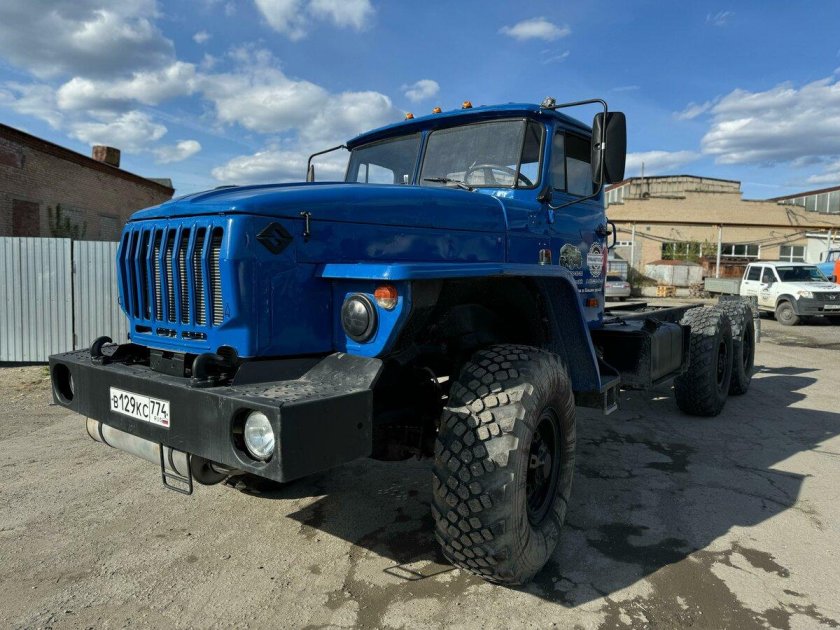 Урал 44202 седельный тягач