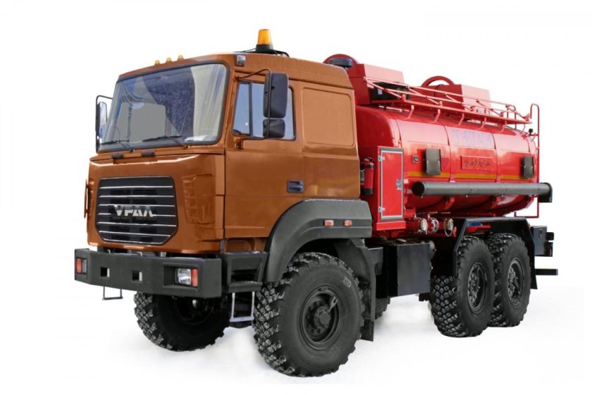 Автотопливозаправщик Урал 5557