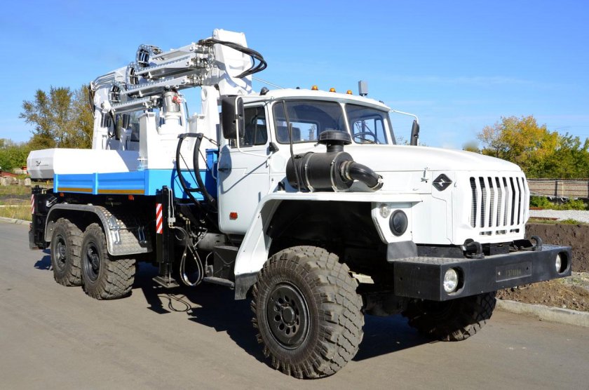 Бурильная машина УБМ-85