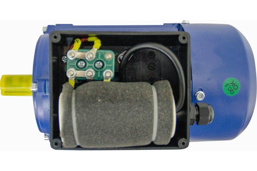 АИРЕ 71в2 у2 220