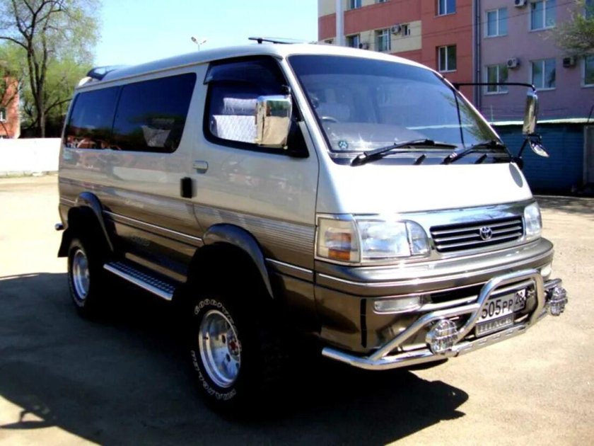 Тойота Хайс 4вд