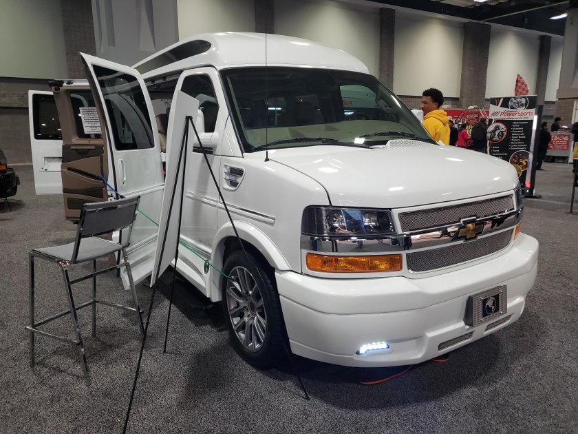 Chevrolet Express 2023
