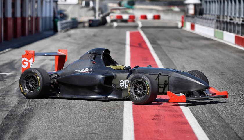 Двухместный гоночный Болид