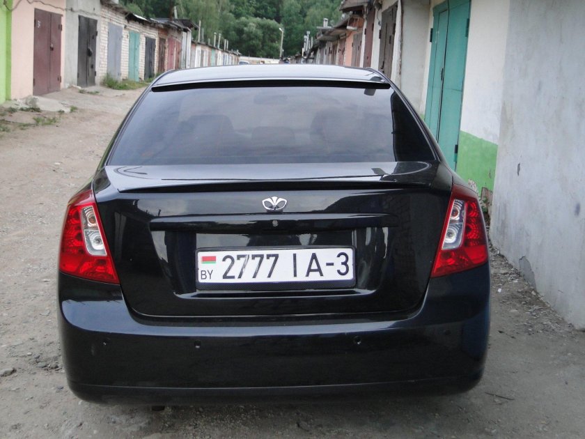 Daewoo Gentra спойлер