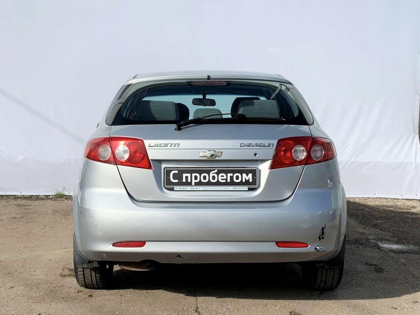Chevrolet Lacetti сзади