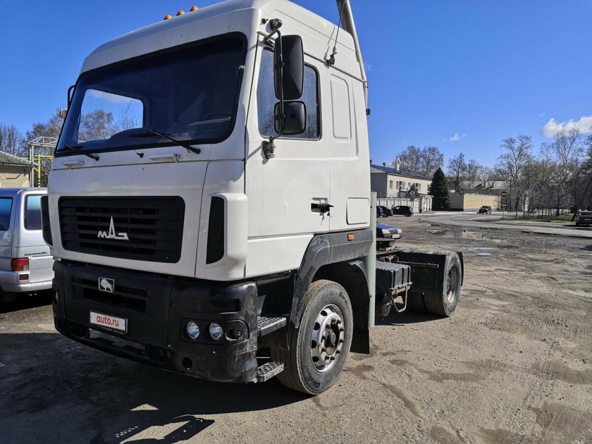 Седельный тягач маз
