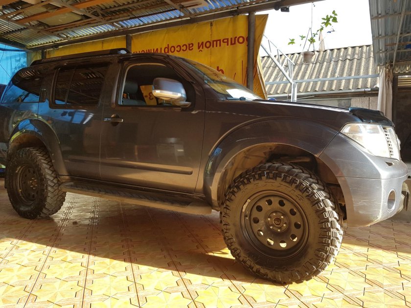 Nissan Navara 33 колеса