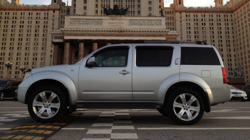 Nissan Pathfinder r51