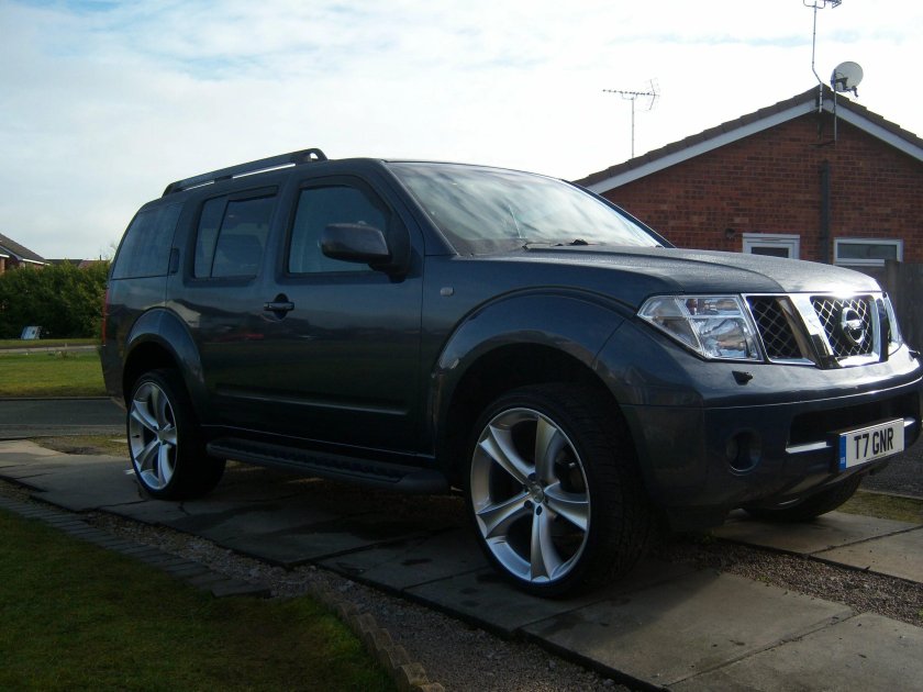 Nissan Pathfinder r51 r20