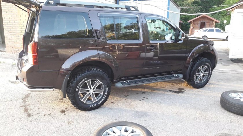 265/65 R18 Nissan Pathfinder r51