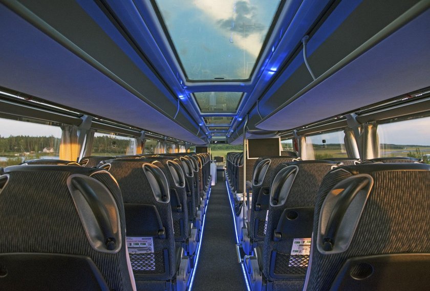 Автобус Neoplan Skyliner