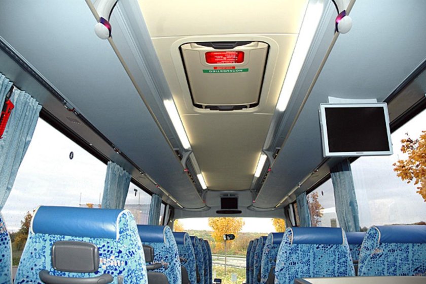 Автобус Neoplan Tourliner