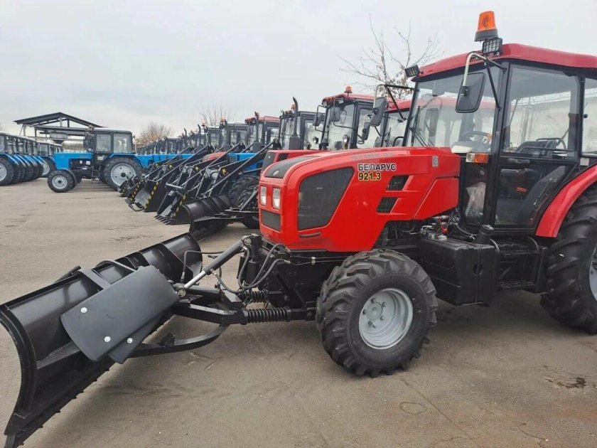 Трактор МТЗ (Беларус) 921