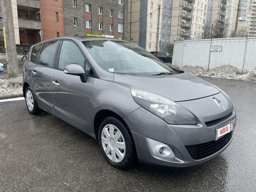 Рено сценик 2010г