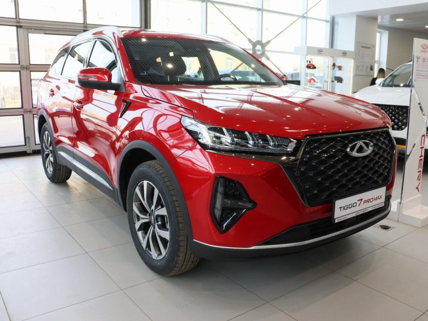Тигго 7 про Макс 2023 красный