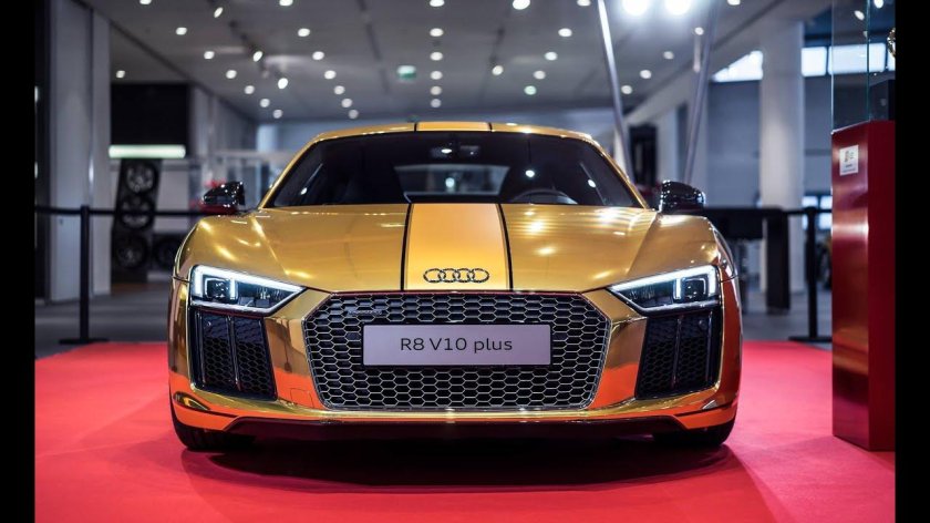Audi r8 Gold