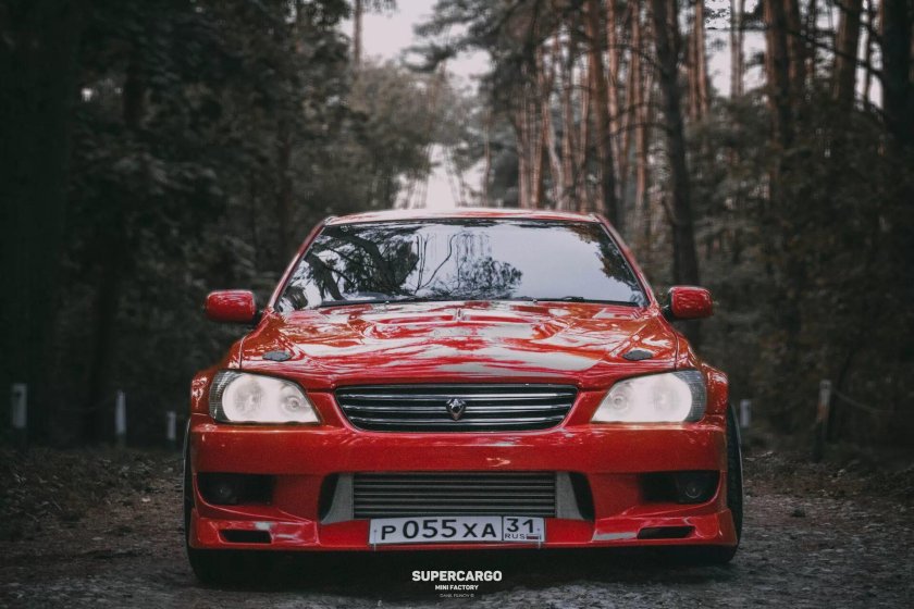Altezza и Lexus is200