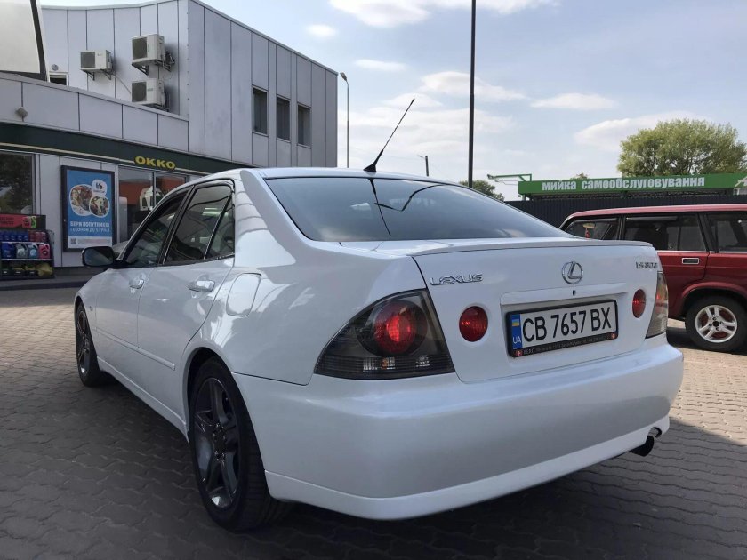 Альтеза Лексус is300