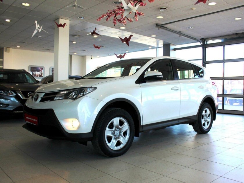 Сузуки Витара серебристая