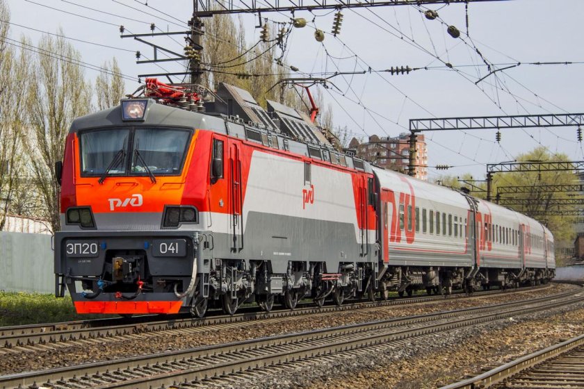 Тепловоз эп20