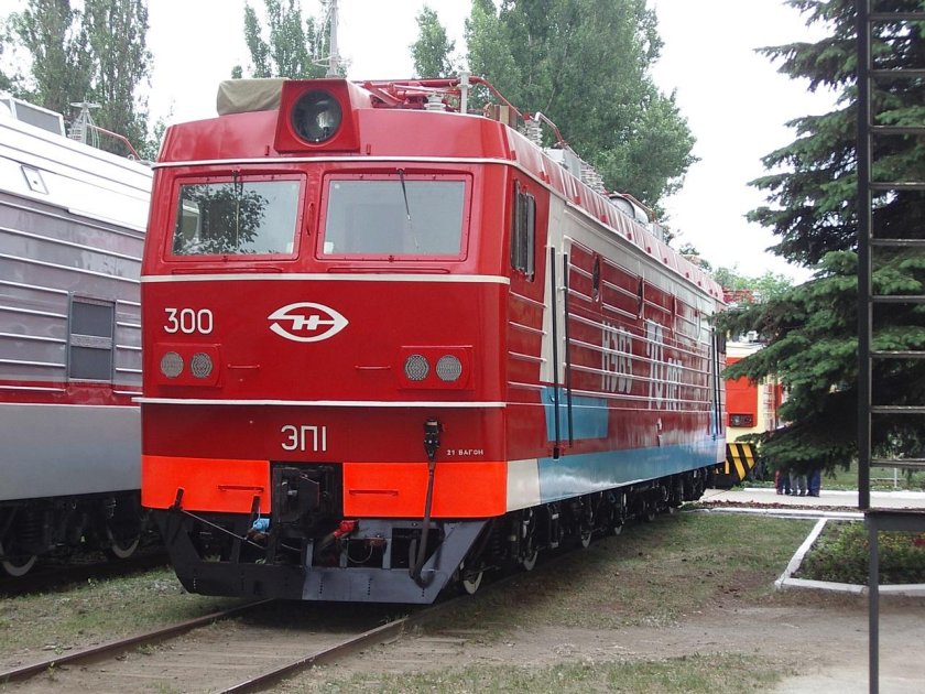 Локомотив НЭВЗ эп1