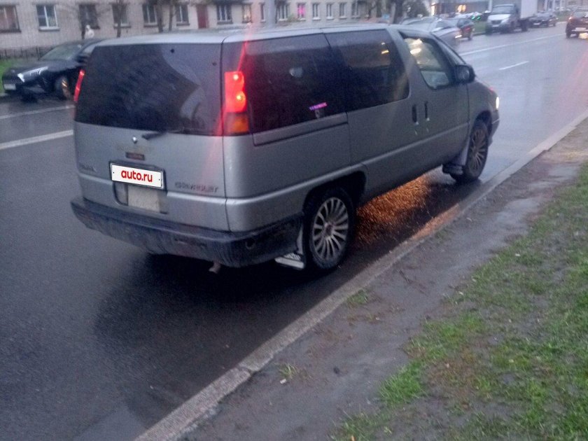 Chevrolet lumina apv минивэн