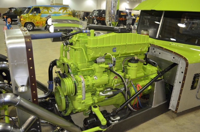 Peterbilt 359 двигатель