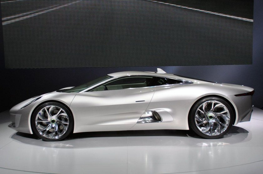 Jaguar c-x75