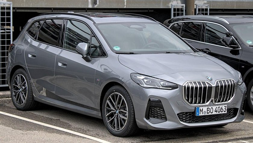 BMW 2 Active Tourer чёрный